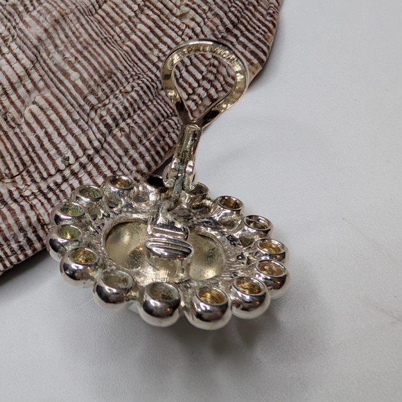 Vintage Premier Designs Silver Tone Clip On Round Earrings - Picture 4 of 5